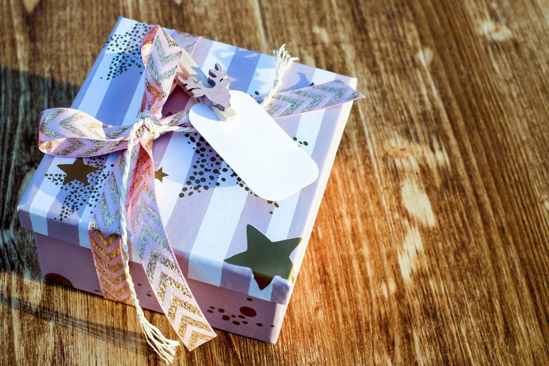 Idées cadeaux de Noël de dernière minute : 6 suggestions, astuces économiques et codes promo pour être prêt le 25 décembre !