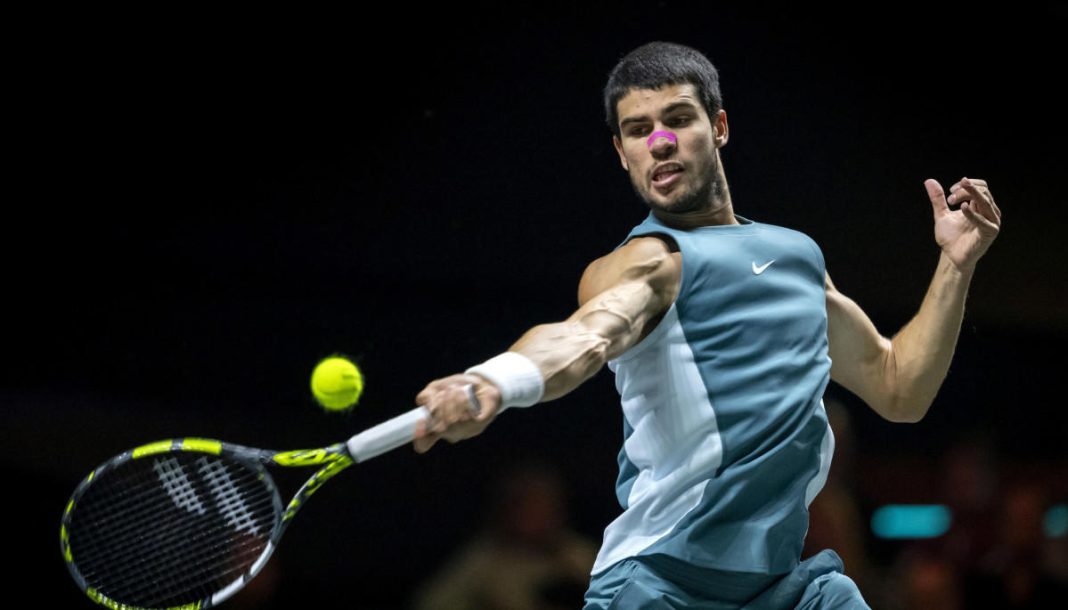 Rafael Nadal célèbre le succès de Carlos Alcaraz après son triomphe historique à Rotterdam