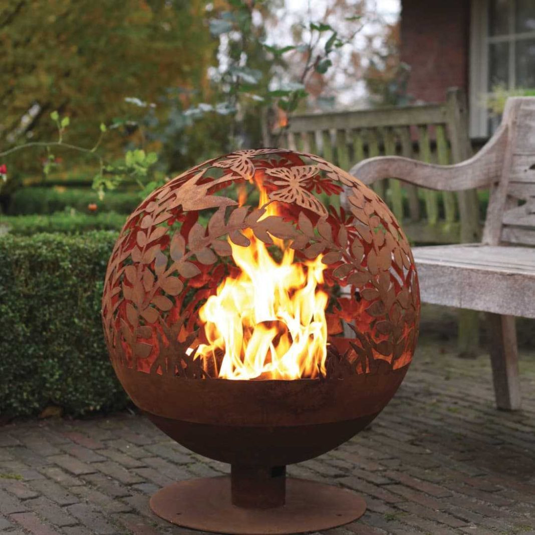 Brasero sur touret : une idée originale pour un feu de jardin unique