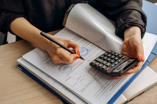 découvrez comment choisir le bon expert-comptable pour votre entreprise : conseils pratiques, critères essentiels et étapes clés pour faire le meilleur choix et optimiser la gestion de vos finances.