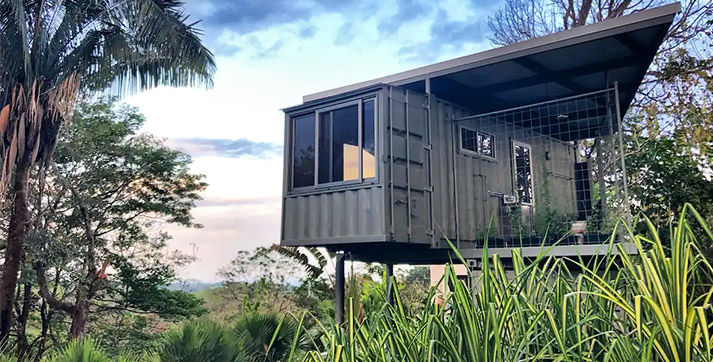 découvrez comment les maisons en conteneurs allient modernité, écologie et confort. explorez les avantages de la construction durable avec des containers recyclés pour un habitat unique et abordable.