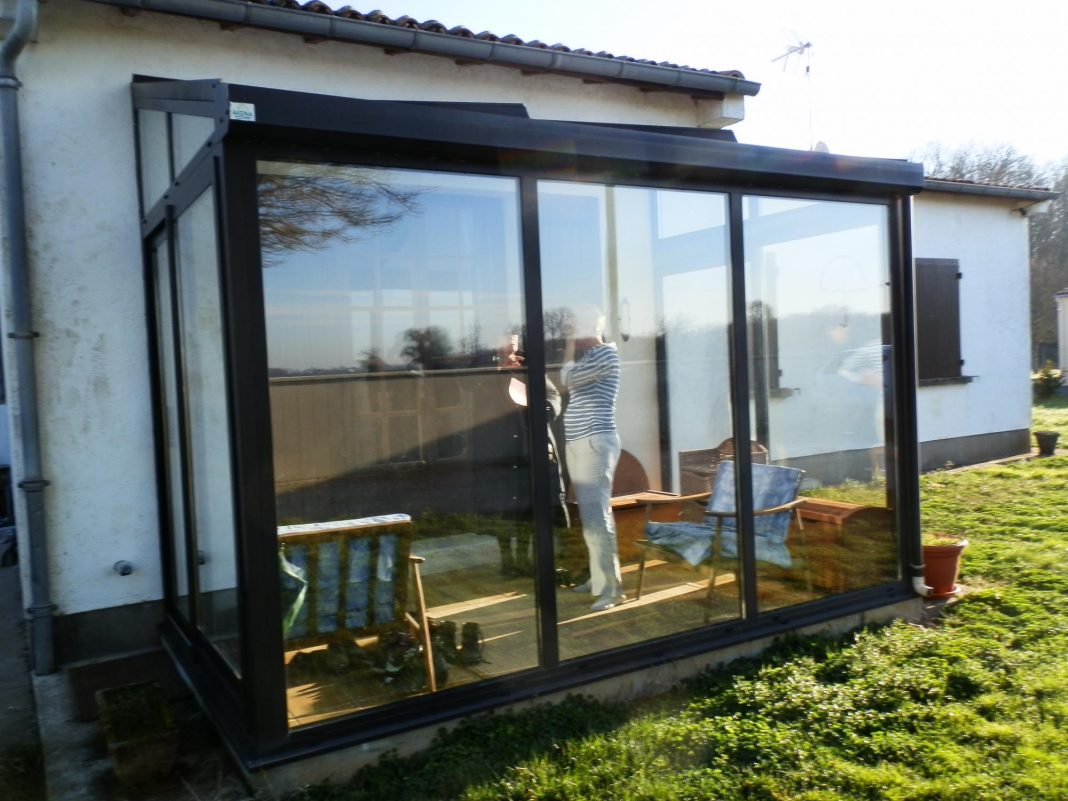 Comment démonter une véranda en aluminium : guide étape par étape