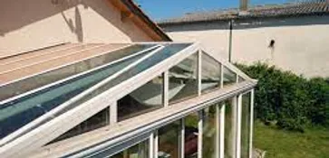 Comment remplacer une serrure de porte coulissante de véranda ?