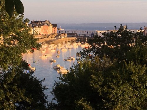 Que faire à Douarnenez quand il pleut : Activités abritées à ne pas manquer