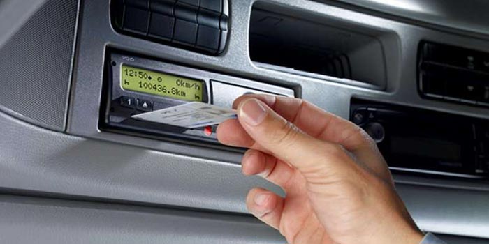 découvrez notre service de location de voiture digitale : simplifiez votre expérience de location avec une réservation en ligne rapide, un large choix de véhicules et un accès 24/7. partez à l'aventure en toute liberté !
