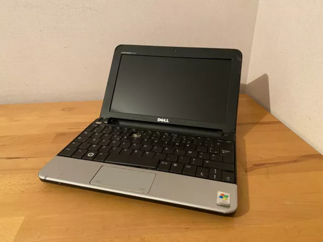 découvrez l'asus x206ha, un pc portable compact idéal pour la mobilité. léger et performant, il allie autonomie et puissance, parfait pour vos tâches quotidiennes et vos déplacements. profitez d'une ergonomie soignée et d'une connectivité versatile.