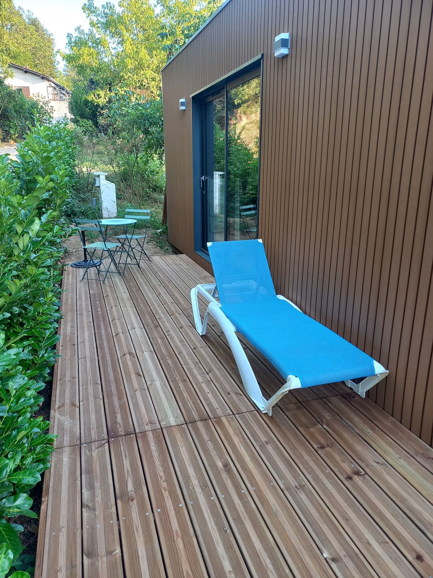 découvrez l'univers des tiny houses à lyon : des logements écologiques, design et fonctionnels. idéal pour réduire votre empreinte carbone tout en profitant d'un espace de vie cosy et innovant. explorez nos modèles et transformez votre mode de vie !