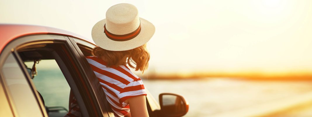 Vacances à l’horizon : découvrez les meilleures astuces et codes promo pour économiser sur votre trajet en voiture avec Coyote, Ulys et Sixt !