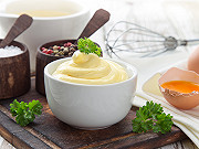 découvrez notre recette de mayonnaise facile sans moutarde, prête en quelques minutes avec des ingrédients simples. parfaite pour accompagner vos plats et ravir toute la famille !