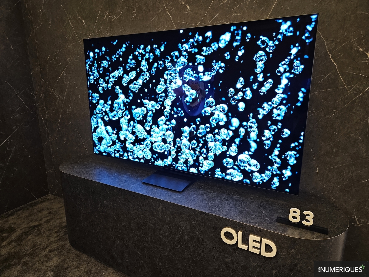 découvrez le téléviseur oled samsung s95f 65" 2025 en promotion exceptionnelle. profitez d'une qualité d'image époustouflante et de couleurs vibrantes pour une expérience visuelle ultime.