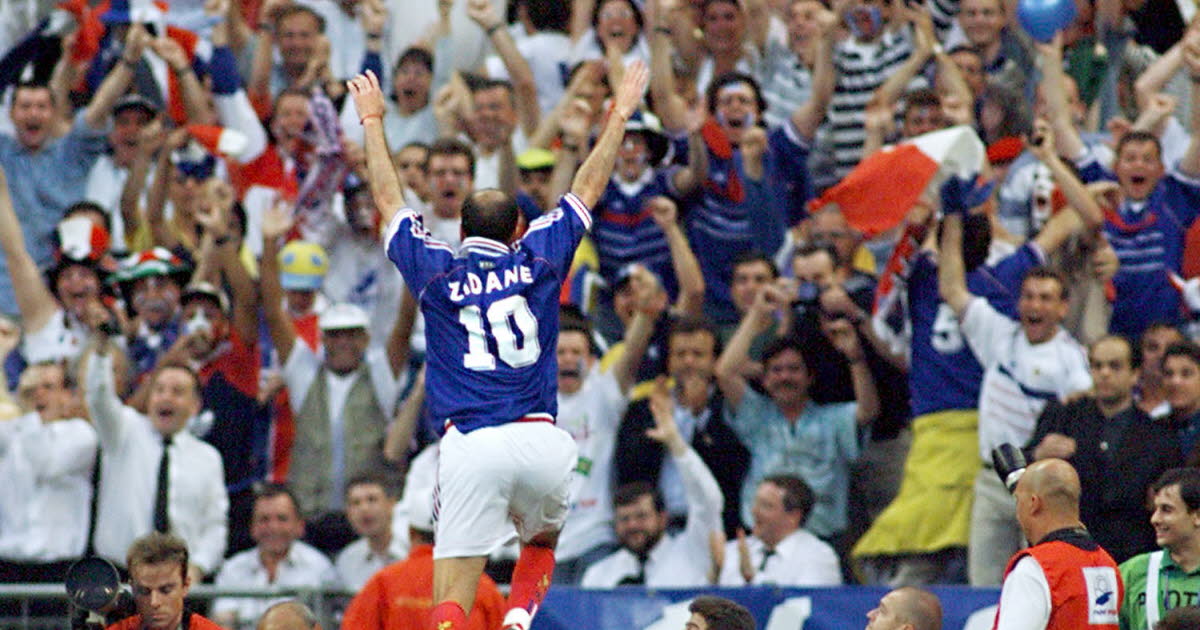 découvrez les légendes qui ont marqué la carrière exceptionnelle de zinedine zidane, icône du football mondial.