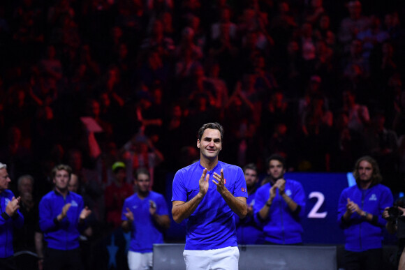 Tsitsipas se confie sur sa première nuit festive aux côtés de Federer et Nadal