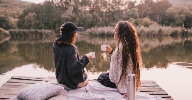 découvrez la vie en suède : coût de la vie, culture du fika, et immersion dans une nature préservée.